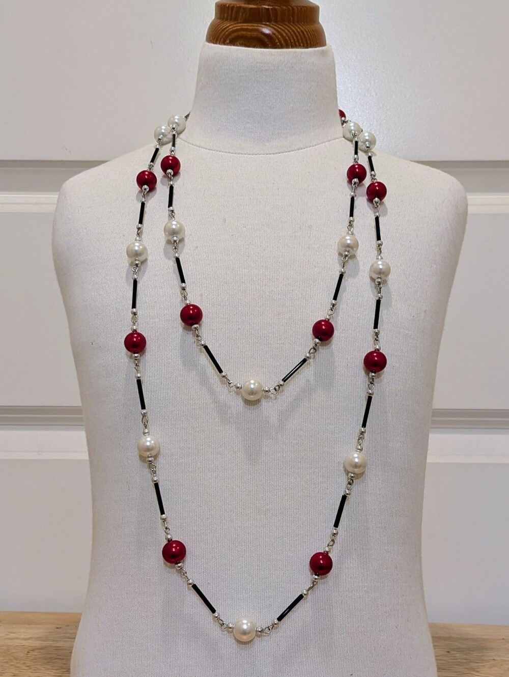 EUC 60" 80s Vintage Red and White Faux Pearl Black Bugle Bead Necklace